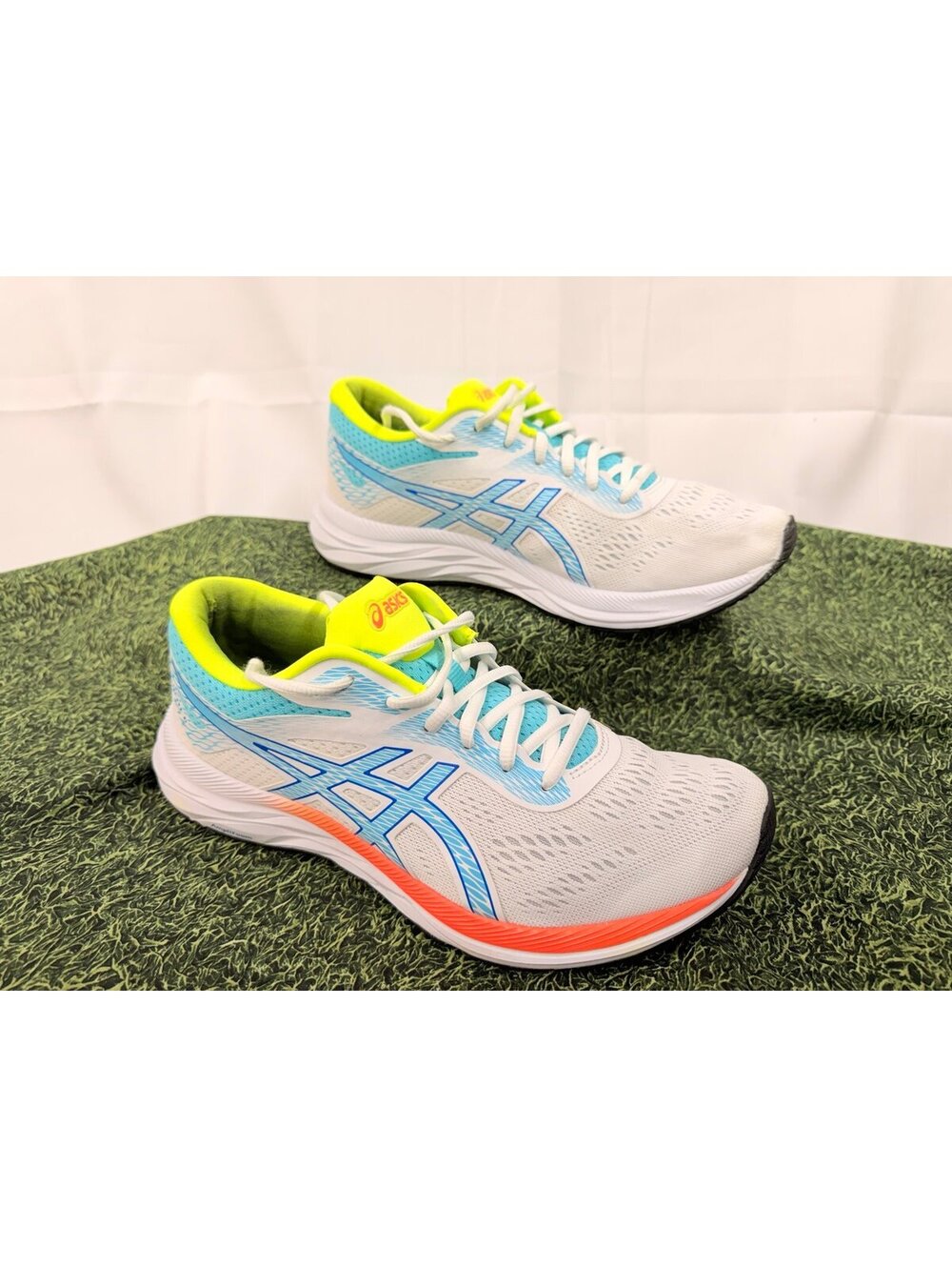 ASICS Gel-Excite 6 women's white blue green size 10  Running Shoes Preloved